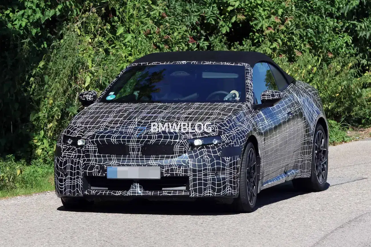BMW i4 Convertible Portugal: Est. 765 km WLTP Range