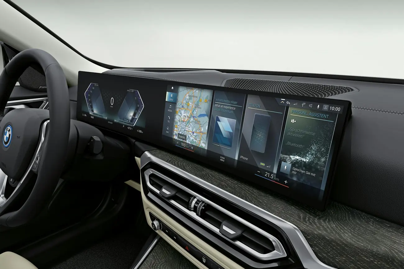 BMW i4 interior with the 12.3-inch and 14.9-inch BMW Curved Display