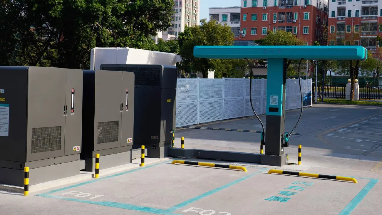 BYD Flash Charging station with ultra-rapid charging post outdoors