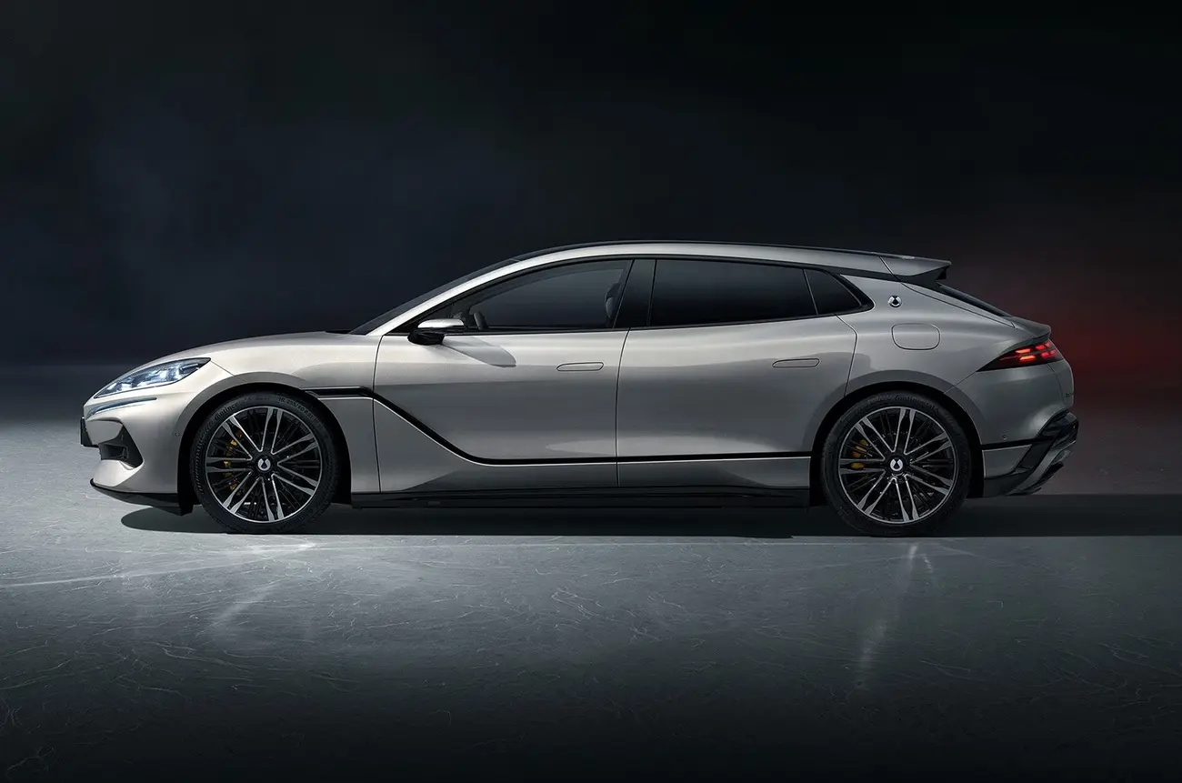 Denza Z9GT: Price, 800 km Range and 1,500 kW Charging