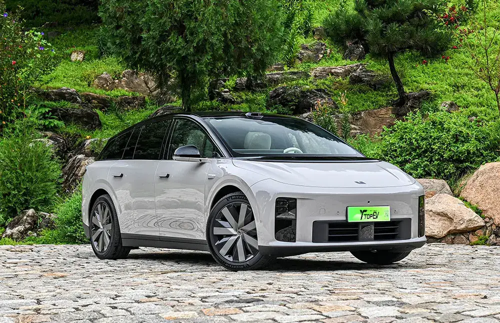 Li Auto i6 Chinese electric SUV seen from the front three-quarter angle outdoors
