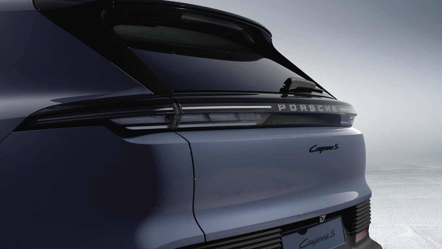 New Porsche Cayenne S Electric: Power and Range