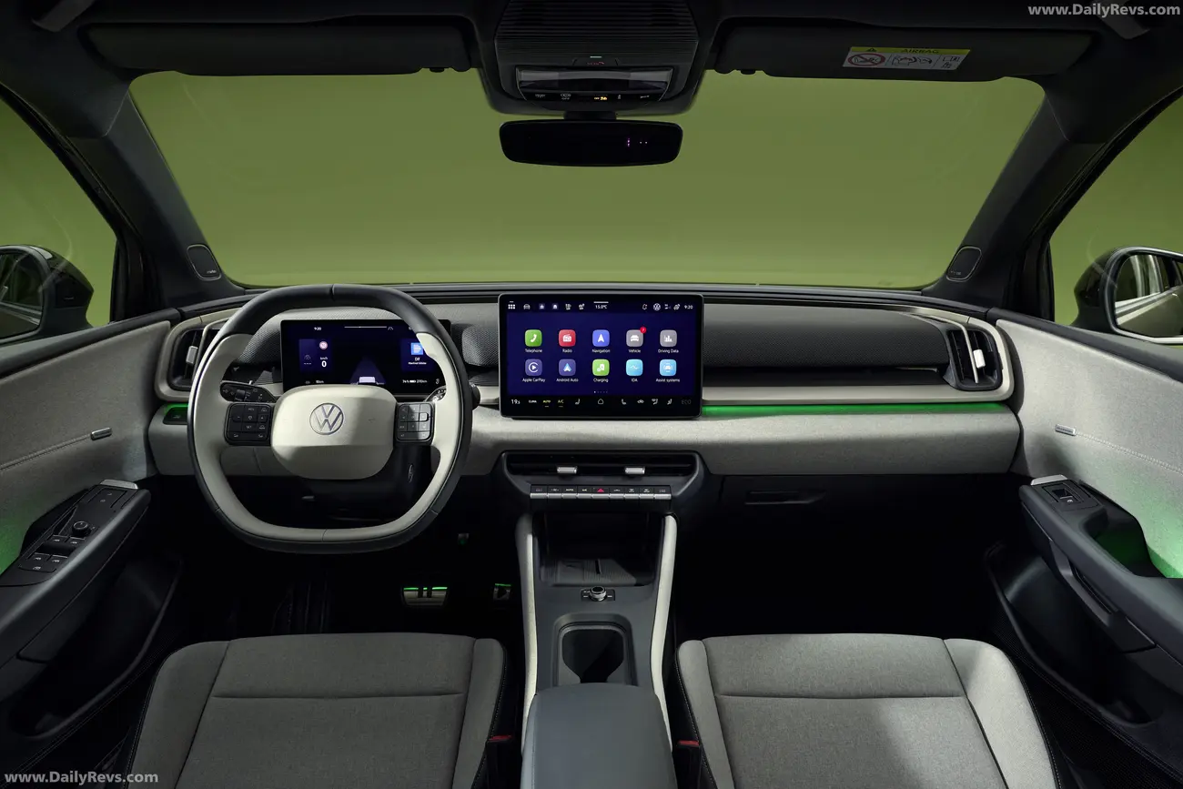 Interior do Volkswagen ID.Cross com ecrã central de 12,9 polegadas e painel forrado a tecido
