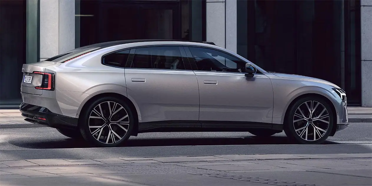 Volvo ES90 elétrico de perfil lateral mostrando a silhueta fastback